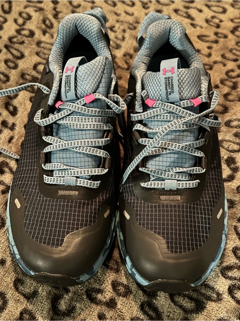 LIKE NEW Under Armour Women’s Black & Light Blue Trail Runners with Pink Accents